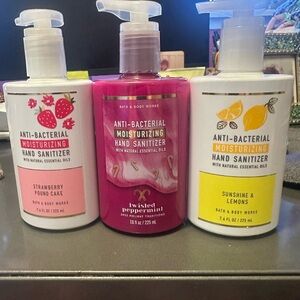 NWT BATH & BODYWORKS moisturizing hand sanitizer 3 scents